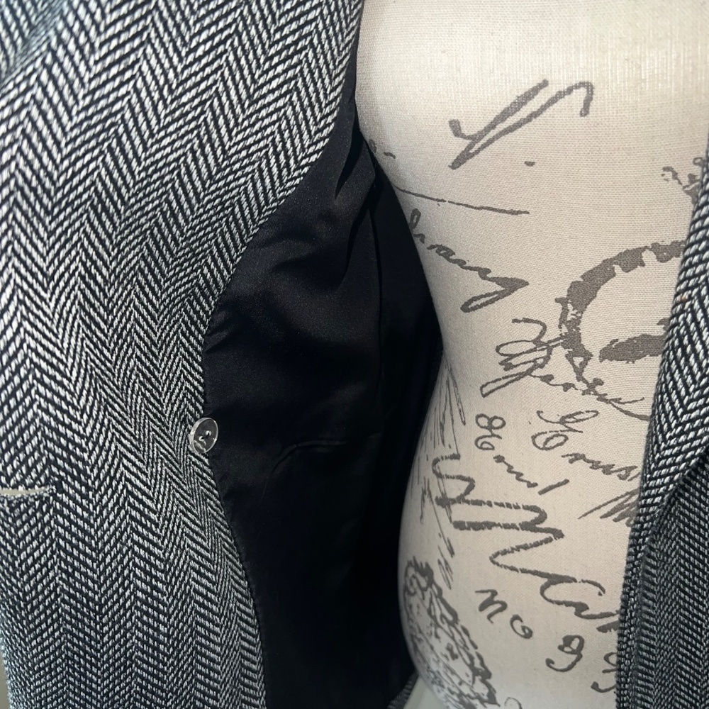 H&M Herringbone Patterned Double-Breasted Blazer - image 8